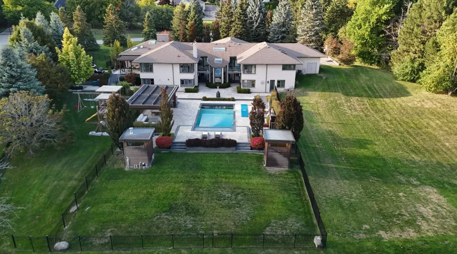 17 Dew Drop Crt, Vaughan, Ontario, L6A 1E9, Canada, 5 Bedrooms Bedrooms, 10 Rooms Rooms,6 BathroomsBathrooms,Residential,For Sale,Dew Drop,1952509