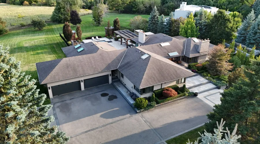 17 Dew Drop Crt, Vaughan, Ontario, L6A 1E9, Canada, 5 Bedrooms Bedrooms, 10 Rooms Rooms,6 BathroomsBathrooms,Residential,For Sale,Dew Drop,1952509