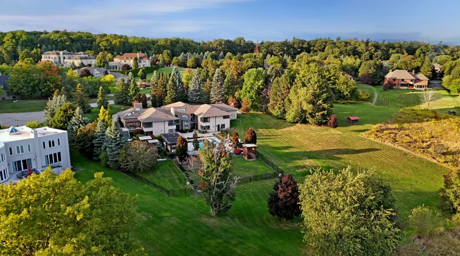 17 Dew Drop Crt, Vaughan, Ontario, L6A 1E9, Canada, 5 Bedrooms Bedrooms, 10 Rooms Rooms,6 BathroomsBathrooms,Residential,For Sale,Dew Drop,1952509