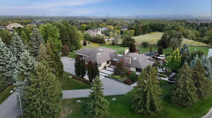 17 Dew Drop Crt, Vaughan, Ontario, L6A 1E9, Canada, 5 Bedrooms Bedrooms, 10 Rooms Rooms,6 BathroomsBathrooms,Residential,For Sale,Dew Drop,1952509