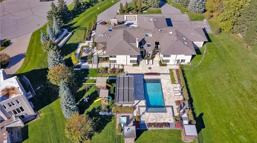 17 Dew Drop Crt, Vaughan, Ontario, L6A 1E9, Canada, 5 Bedrooms Bedrooms, 10 Rooms Rooms,6 BathroomsBathrooms,Residential,For Sale,Dew Drop,1952509