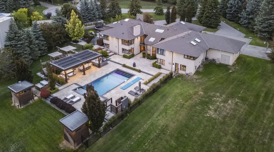 17 Dew Drop Crt, Vaughan, Ontario, L6A 1E9, Canada, 5 Bedrooms Bedrooms, 10 Rooms Rooms,6 BathroomsBathrooms,Residential,For Sale,Dew Drop,1952509