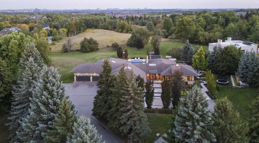 17 Dew Drop Crt, Vaughan, Ontario, L6A 1E9, Canada, 5 Bedrooms Bedrooms, 10 Rooms Rooms,6 BathroomsBathrooms,Residential,For Sale,Dew Drop,1952509