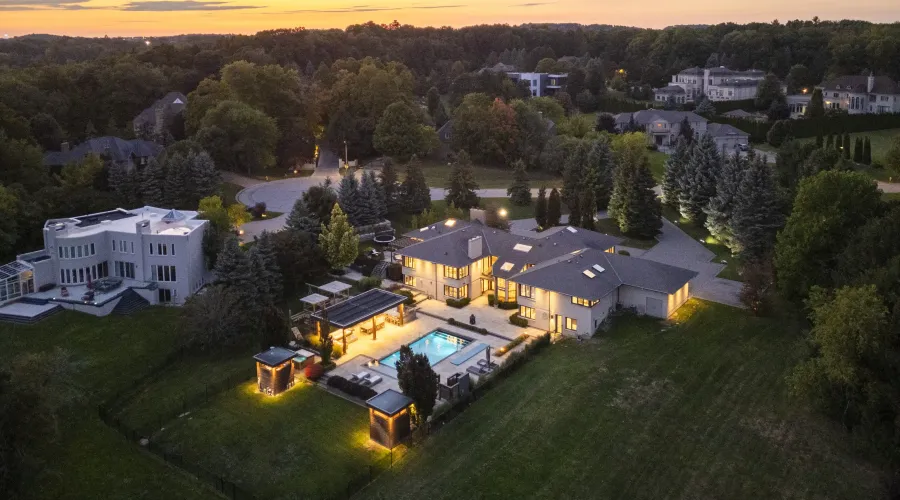 17 Dew Drop Crt, Vaughan, Ontario, L6A 1E9, Canada, 5 Bedrooms Bedrooms, 10 Rooms Rooms,6 BathroomsBathrooms,Residential,For Sale,Dew Drop,1952509