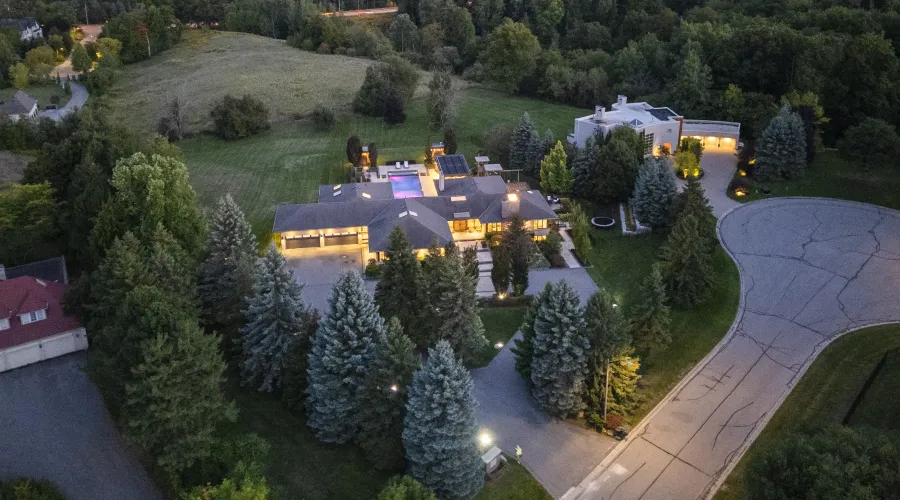 17 Dew Drop Crt, Vaughan, Ontario, L6A 1E9, Canada, 5 Bedrooms Bedrooms, 10 Rooms Rooms,6 BathroomsBathrooms,Residential,For Sale,Dew Drop,1952509