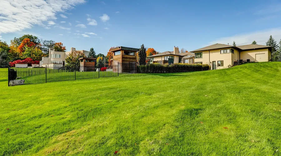 17 Dew Drop Crt, Vaughan, Ontario, L6A 1E9, Canada, 5 Bedrooms Bedrooms, 10 Rooms Rooms,6 BathroomsBathrooms,Residential,For Sale,Dew Drop,1952509