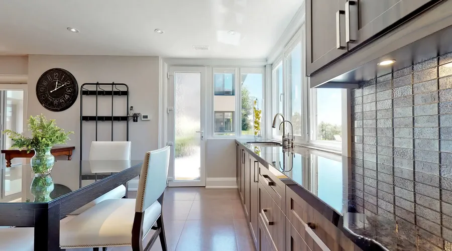 17 Dew Drop Crt, Vaughan, Ontario, L6A 1E9, Canada, 5 Bedrooms Bedrooms, 10 Rooms Rooms,6 BathroomsBathrooms,Residential,For Sale,Dew Drop,1952509