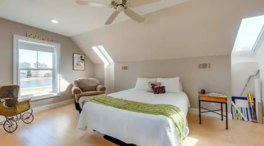 1 Wrenford Court,Bluffton,South Carolina 29910,United States,5 Bedrooms Bedrooms,5 Rooms Rooms,4 BathroomsBathrooms,Residential,Wrenford Court,191013