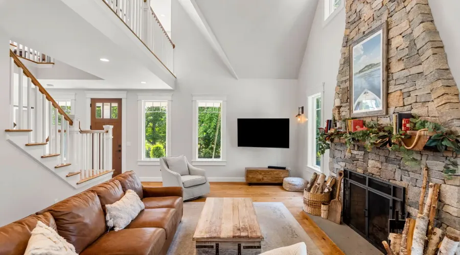 2 Riverview Hill, Essex, Massachusetts, 01929, United States, 3 Bedrooms Bedrooms, 7 Rooms Rooms,2 BathroomsBathrooms,Residential,For Sale,Riverview ,1953031