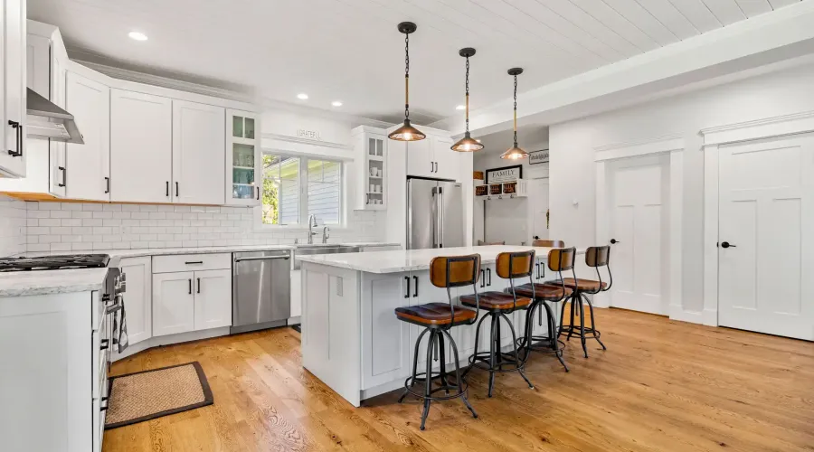2 Riverview Hill, Essex, Massachusetts, 01929, United States, 3 Bedrooms Bedrooms, 7 Rooms Rooms,2 BathroomsBathrooms,Residential,For Sale,Riverview ,1953031