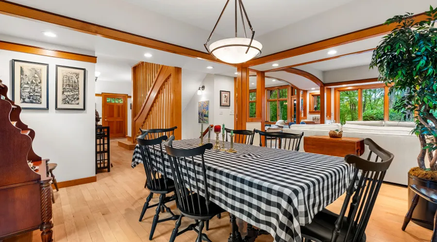 11 Oakwood Knoll, Ipswich, Massachusetts, 01938, United States, 4 Bedrooms Bedrooms, 8 Rooms Rooms,5 BathroomsBathrooms,Residential,For Sale,The Light House ,Oakwood ,1953033