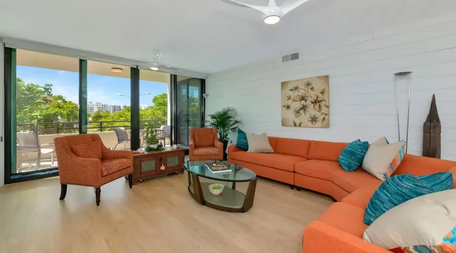 1255 N Gulfstream Ave, Sarasota, Florida, 34326, United States, 2 Bedrooms Bedrooms, 5 Rooms Rooms,2 BathroomsBathrooms,Condo,For Sale,Bay Plaza,Gulfstream,2,1953286