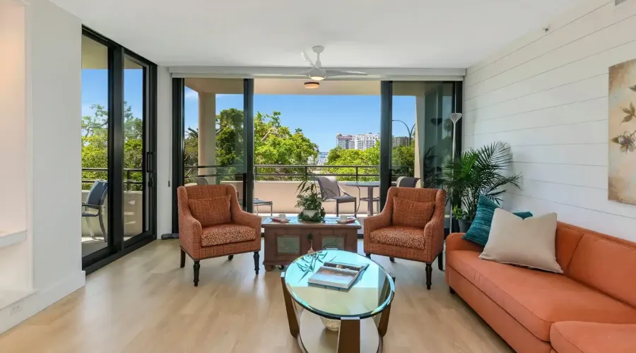 1255 N Gulfstream Ave, Sarasota, Florida, 34326, United States, 2 Bedrooms Bedrooms, 5 Rooms Rooms,2 BathroomsBathrooms,Condo,For Sale,Bay Plaza,Gulfstream,2,1953286