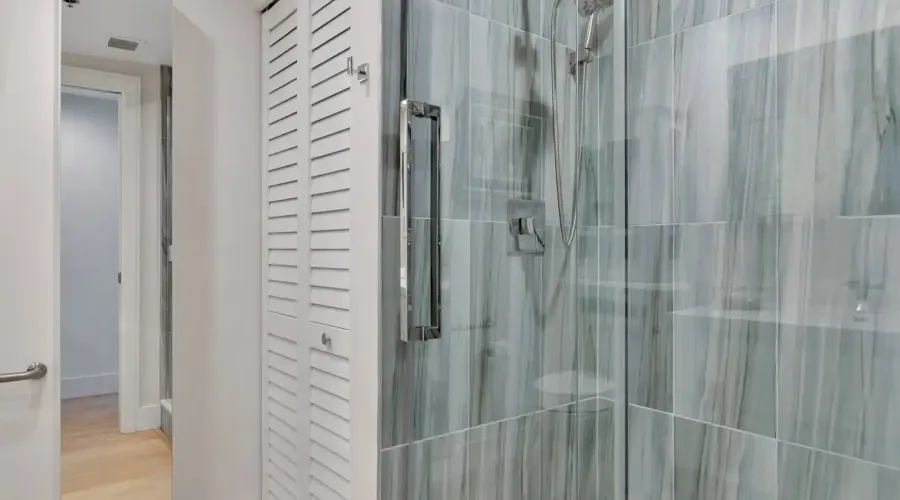 1255 N Gulfstream Ave, Sarasota, Florida, 34326, United States, 2 Bedrooms Bedrooms, 5 Rooms Rooms,2 BathroomsBathrooms,Condo,For Sale,Bay Plaza,Gulfstream,2,1953286