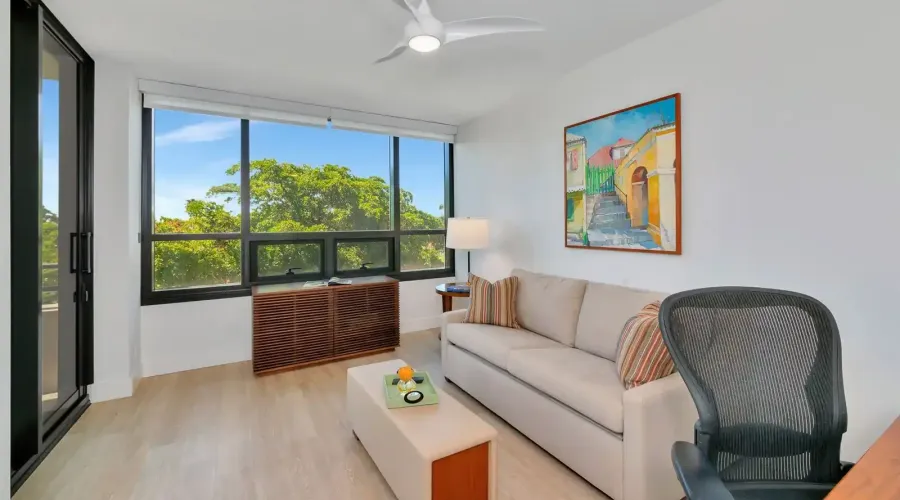1255 N Gulfstream Ave, Sarasota, Florida, 34326, United States, 2 Bedrooms Bedrooms, 5 Rooms Rooms,2 BathroomsBathrooms,Condo,For Sale,Bay Plaza,Gulfstream,2,1953286
