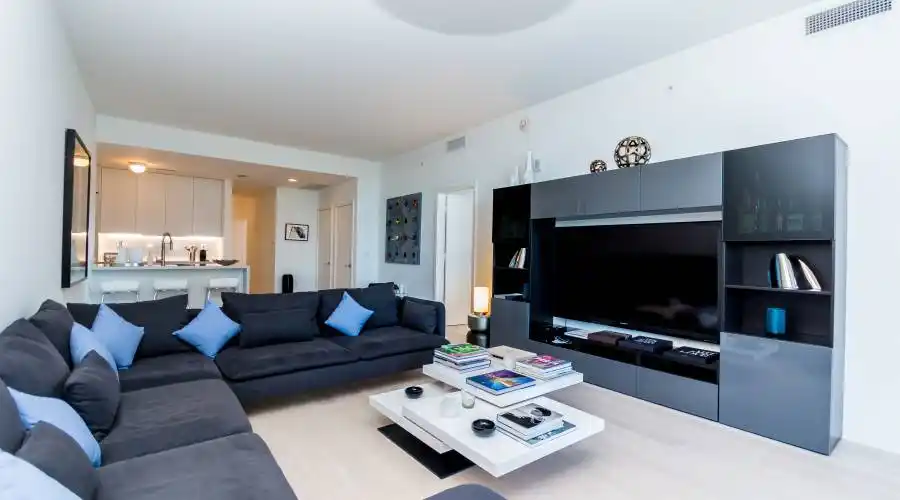 801 Pointe,Miami Beach,Florida 33139,United States,3 Bedrooms Bedrooms,2 Rooms Rooms,1 BathroomBathrooms,Residential,Marea,Pointe,3,191956