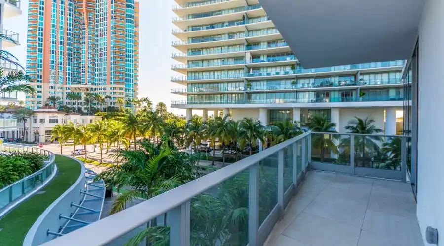 801 Pointe,Miami Beach,Florida 33139,United States,3 Bedrooms Bedrooms,2 Rooms Rooms,1 BathroomBathrooms,Residential,Marea,Pointe,3,191956