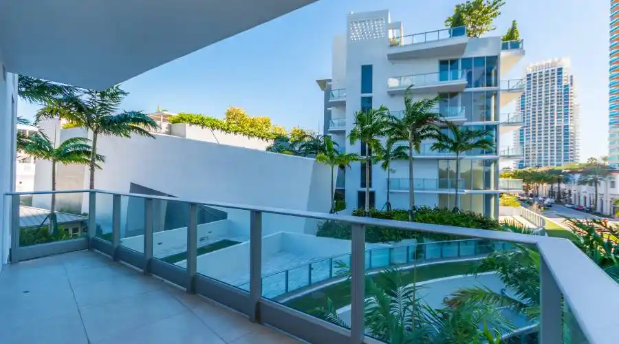 801 Pointe,Miami Beach,Florida 33139,United States,3 Bedrooms Bedrooms,2 Rooms Rooms,1 BathroomBathrooms,Residential,Marea,Pointe,3,191956