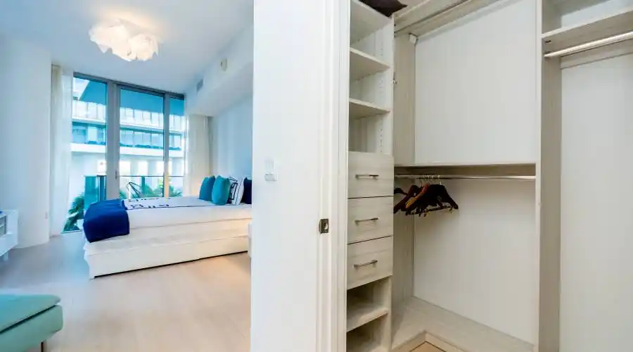 801 Pointe,Miami Beach,Florida 33139,United States,3 Bedrooms Bedrooms,2 Rooms Rooms,1 BathroomBathrooms,Residential,Marea,Pointe,3,191956