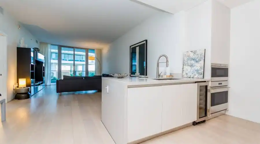 801 Pointe,Miami Beach,Florida 33139,United States,3 Bedrooms Bedrooms,2 Rooms Rooms,1 BathroomBathrooms,Residential,Marea,Pointe,3,191956