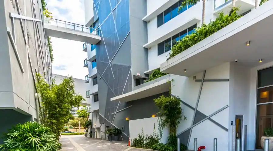 801 Pointe,Miami Beach,Florida 33139,United States,3 Bedrooms Bedrooms,2 Rooms Rooms,1 BathroomBathrooms,Residential,Marea,Pointe,3,191956