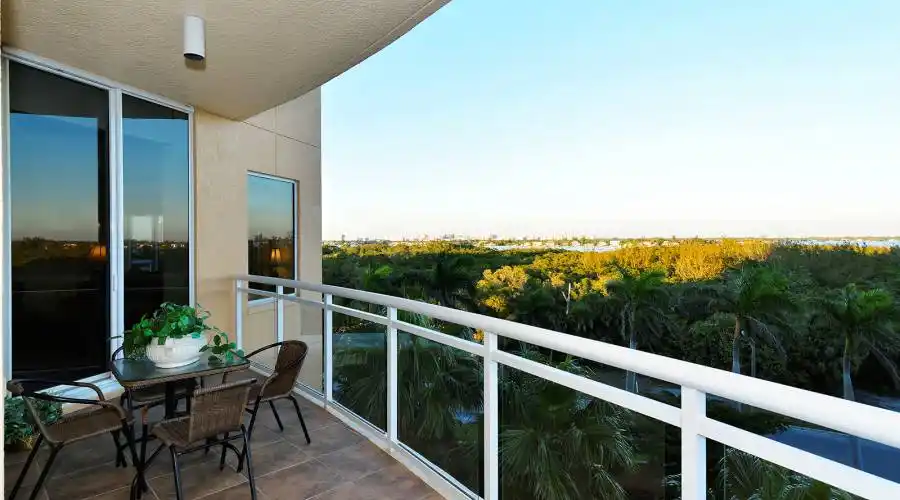 1300 Benjamin Franklin Drive #408,Sarasota,Florida 34236,United States,3 Bedrooms Bedrooms,5 Rooms Rooms,3 BathroomsBathrooms,Residential,The Beach Residences,Benjamin Franklin Drive #408,4,192052