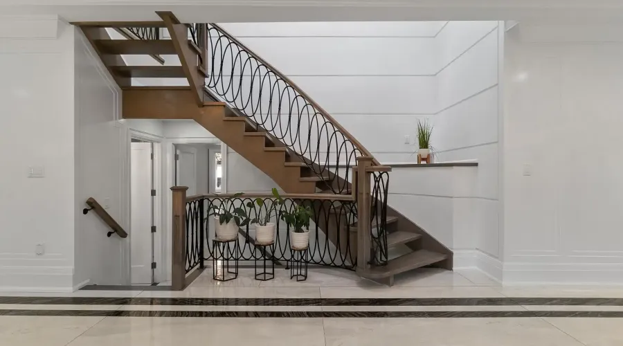 1160 Birchview Drive, Mississauga, Ontario, L5H 3C8, Canada, 5 Bedrooms Bedrooms, ,7 BathroomsBathrooms,Residential,For Sale,1963432