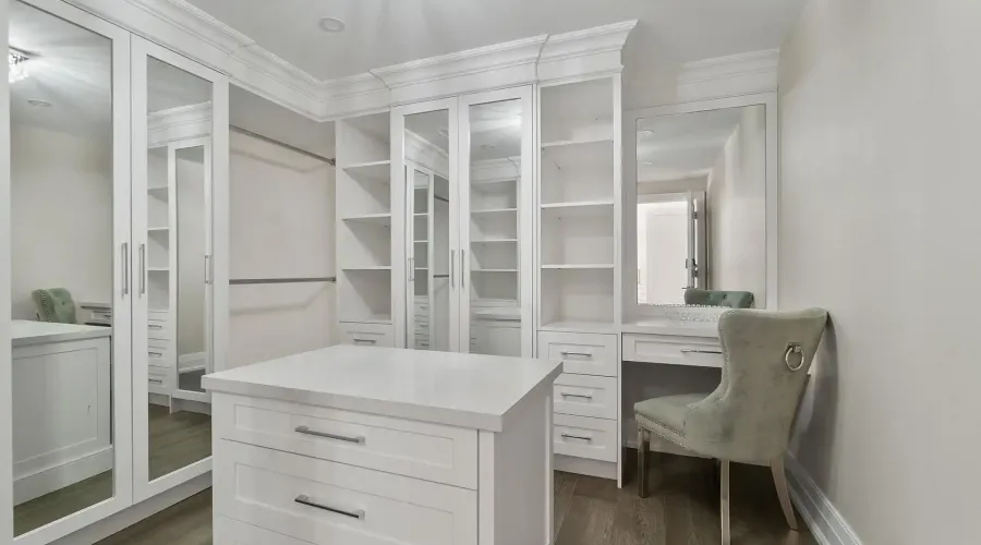 1160 Birchview Drive, Mississauga, Ontario, L5H 3C8, Canada, 5 Bedrooms Bedrooms, ,7 BathroomsBathrooms,Residential,For Sale,1963432