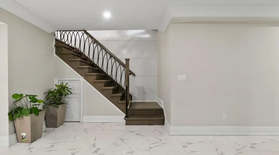 1160 Birchview Drive, Mississauga, Ontario, L5H 3C8, Canada, 5 Bedrooms Bedrooms, ,7 BathroomsBathrooms,Residential,For Sale,1963432