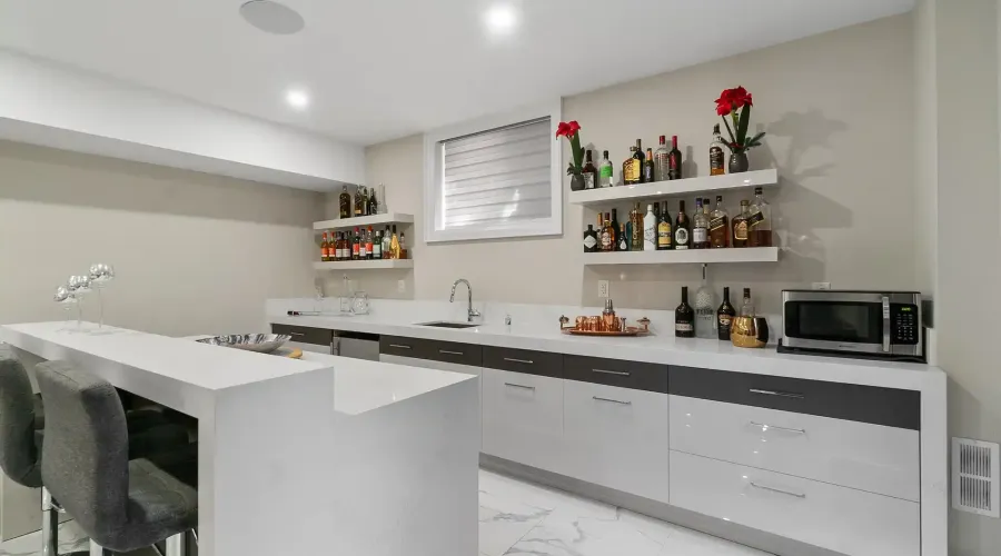 1160 Birchview Drive, Mississauga, Ontario, L5H 3C8, Canada, 5 Bedrooms Bedrooms, ,7 BathroomsBathrooms,Residential,For Sale,1963432