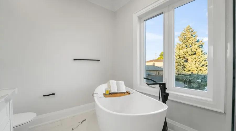 303 Delta Street, Toronto, Ontario, M8W 4G1, Canada, 4 Bedrooms Bedrooms, ,5 BathroomsBathrooms,Residential,For Sale,1964305