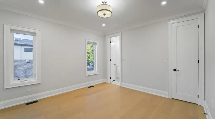 303 Delta Street, Toronto, Ontario, M8W 4G1, Canada, 4 Bedrooms Bedrooms, ,5 BathroomsBathrooms,Residential,For Sale,1964305