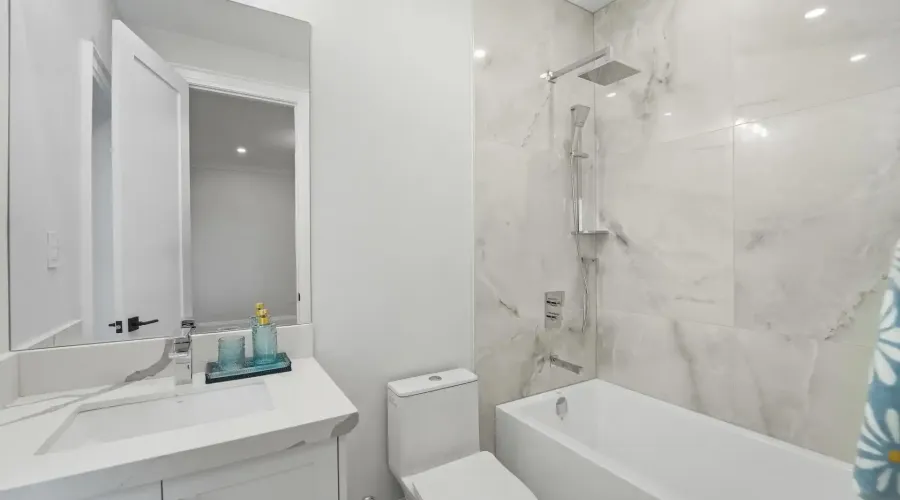 303 Delta Street, Toronto, Ontario, M8W 4G1, Canada, 4 Bedrooms Bedrooms, ,5 BathroomsBathrooms,Residential,For Sale,1964305