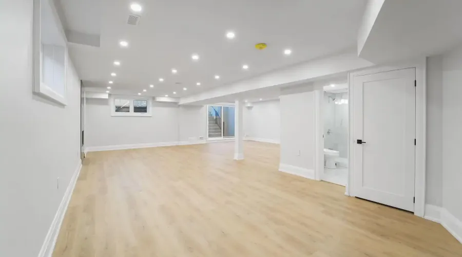 303 Delta Street, Toronto, Ontario, M8W 4G1, Canada, 4 Bedrooms Bedrooms, ,5 BathroomsBathrooms,Residential,For Sale,1964305