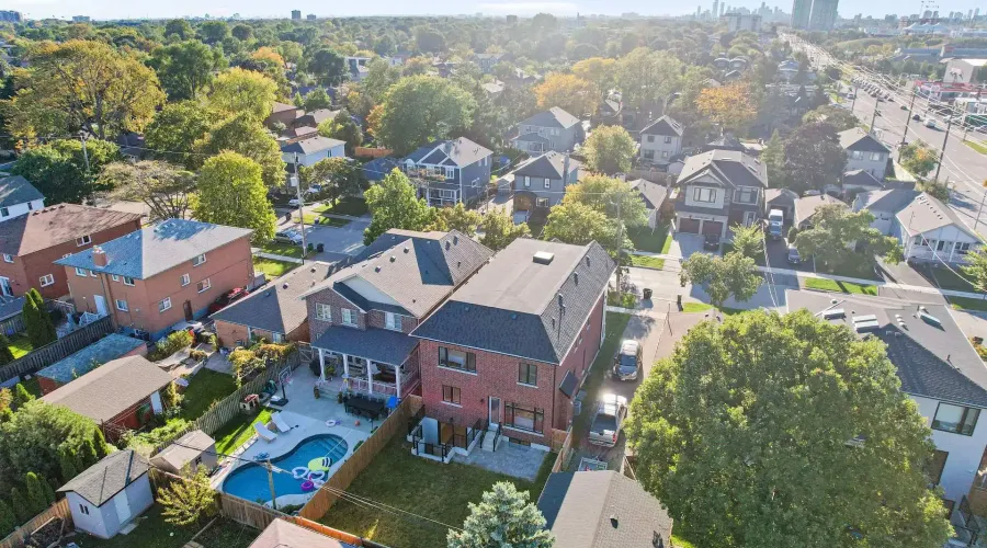 303 Delta Street, Toronto, Ontario, M8W 4G1, Canada, 4 Bedrooms Bedrooms, ,5 BathroomsBathrooms,Residential,For Sale,1964305