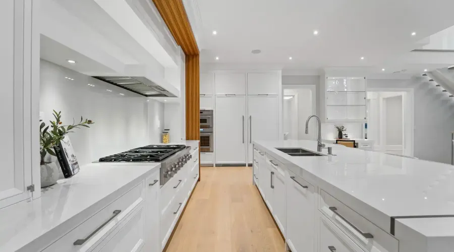 371 Willis Drive, Oakville, Ontario, L6L 4T9, Canada, 4 Bedrooms Bedrooms, ,7 BathroomsBathrooms,Residential,For Sale,1966030