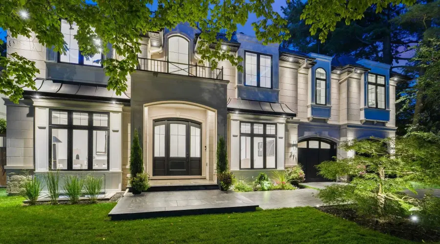 371 Willis Drive, Oakville, Ontario, L6L 4T9, Canada, 4 Bedrooms Bedrooms, ,7 BathroomsBathrooms,Residential,For Sale,1966030