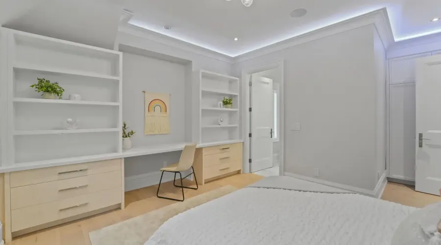 371 Willis Drive, Oakville, Ontario, L6L 4T9, Canada, 4 Bedrooms Bedrooms, ,7 BathroomsBathrooms,Residential,For Sale,1966030