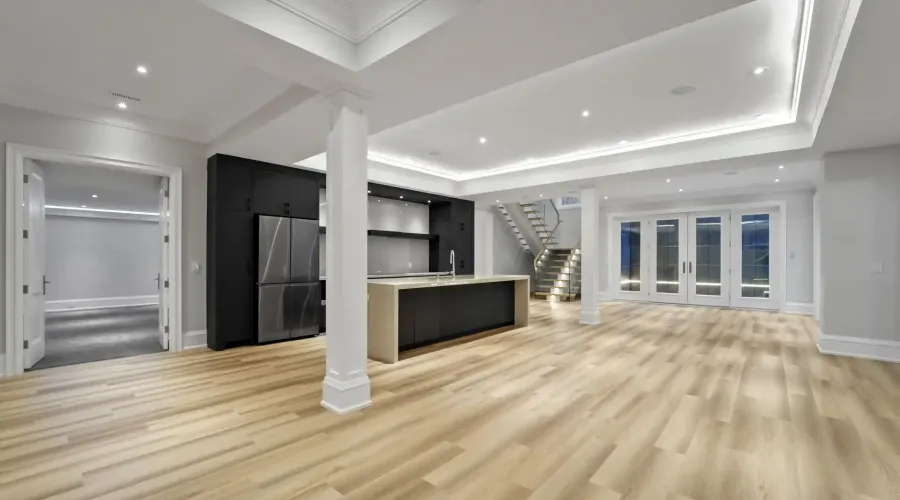 371 Willis Drive, Oakville, Ontario, L6L 4T9, Canada, 4 Bedrooms Bedrooms, ,7 BathroomsBathrooms,Residential,For Sale,1966030