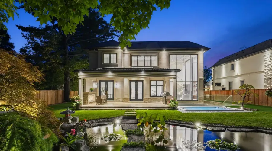 371 Willis Drive, Oakville, Ontario, L6L 4T9, Canada, 4 Bedrooms Bedrooms, ,7 BathroomsBathrooms,Residential,For Sale,1966030