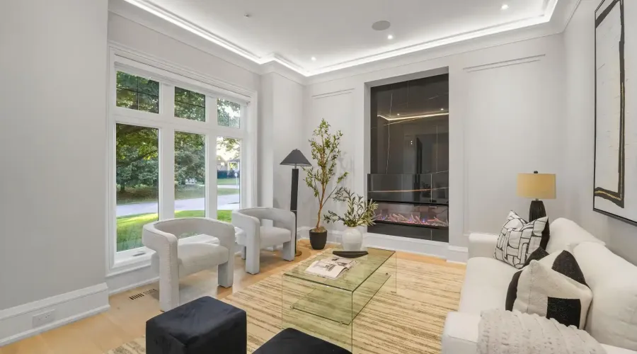 371 Willis Drive, Oakville, Ontario, L6L 4T9, Canada, 4 Bedrooms Bedrooms, ,7 BathroomsBathrooms,Residential,For Sale,1966030