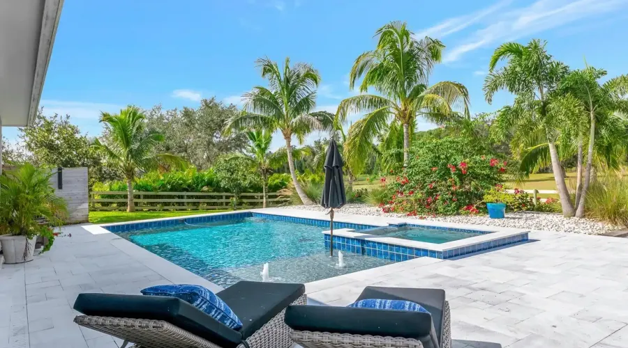 1406 Deer Hammock Road, Sarasota, Florida, 34240, United States, 3 Bedrooms Bedrooms, 7 Rooms Rooms,2 BathroomsBathrooms,Residential,For Sale,Deer Hammock,1966032