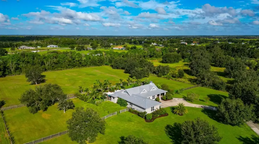 1406 Deer Hammock Road, Sarasota, Florida, 34240, United States, 3 Bedrooms Bedrooms, 7 Rooms Rooms,2 BathroomsBathrooms,Residential,For Sale,Deer Hammock,1966032