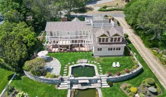 13 Phillips Avenue, Rockport, Massachusetts, 01966, United States, 4 Bedrooms Bedrooms, 10 Rooms Rooms,3 BathroomsBathrooms,Residential,For Sale,Phillips,1967112