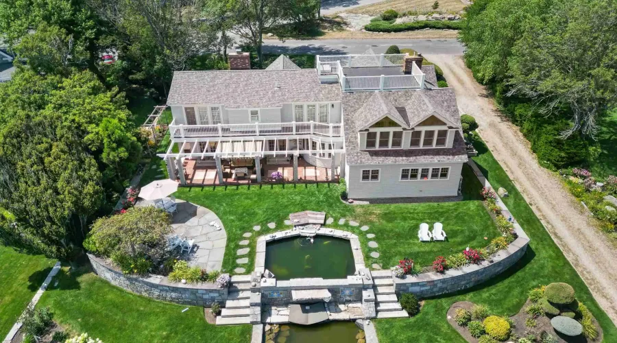 13 Phillips Avenue, Rockport, Massachusetts, 01966, United States, 4 Bedrooms Bedrooms, 10 Rooms Rooms,3 BathroomsBathrooms,Residential,For Sale,Phillips,1967112