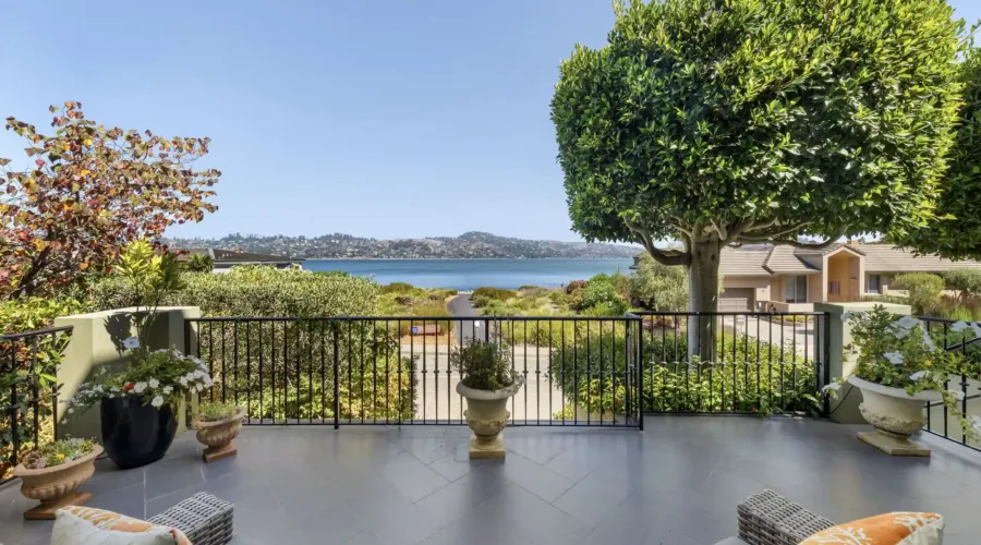 23 Heron Drive, Mill Valley, California, United States, 5 Bedrooms Bedrooms, ,4 BathroomsBathrooms,Residential,For Sale,23 Heron Drive,1967318