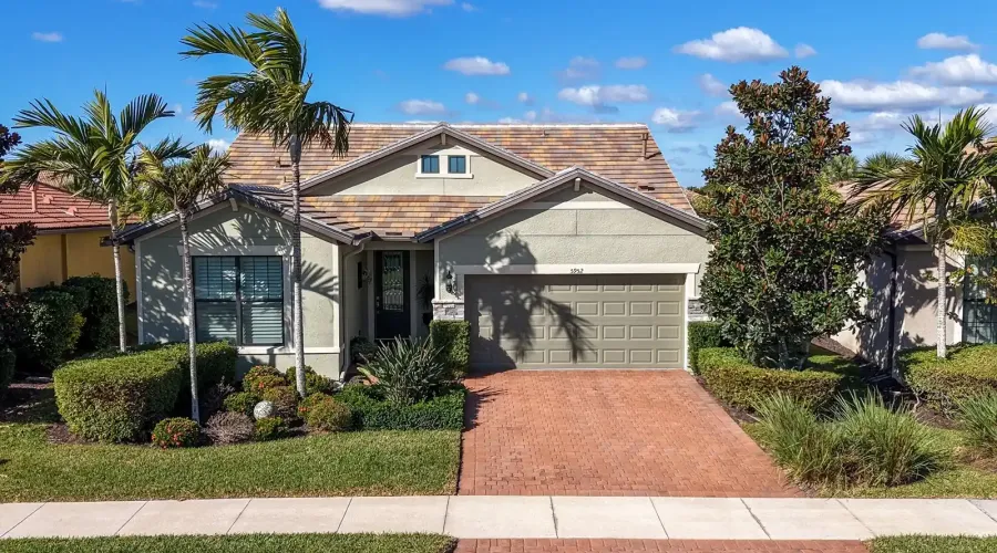 5952 Snowy Egret Drive, Sarasota, Florida, 34238, United States, 2 Bedrooms Bedrooms, 5 Rooms Rooms,2 BathroomsBathrooms,Residential,For Sale,Snowy Egret,1967319