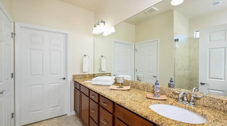 5952 Snowy Egret Drive, Sarasota, Florida, 34238, United States, 2 Bedrooms Bedrooms, 5 Rooms Rooms,2 BathroomsBathrooms,Residential,For Sale,Snowy Egret,1967319