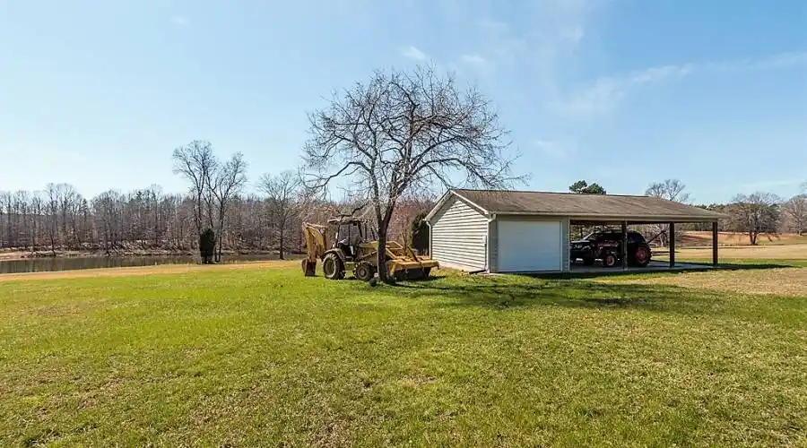 1260 Beaver Island Trail rd,walnut cove,North Carolina 27052,United States,3 Bedrooms Bedrooms,12 Rooms Rooms,2 BathroomsBathrooms,Residential,Beaver Island Trail rd,192742
