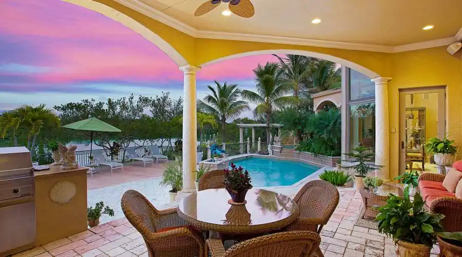 25 Lighthouse Point Drive,Longboat Key,Florida 34228,United States,4 Bedrooms Bedrooms,9 Rooms Rooms,6 BathroomsBathrooms,Residential,Lighthouse Point Drive,193089